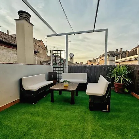 Local Penthouse Apartmán *