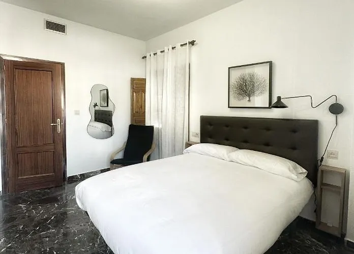 Local Penthouse Διαμέρισμα *